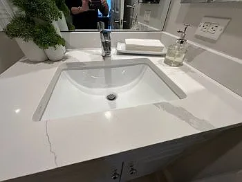 Quartz countertop