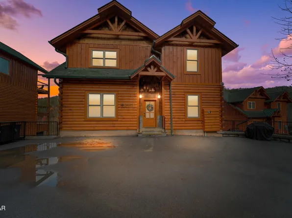 1125 Autumn Path Way, Sevierville, TN 37862