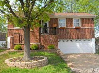 9133 Radiom Dr, Saint Louis, MO 63123