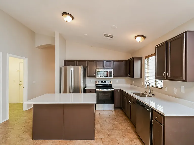 45734 W Dirk St — Photo 5