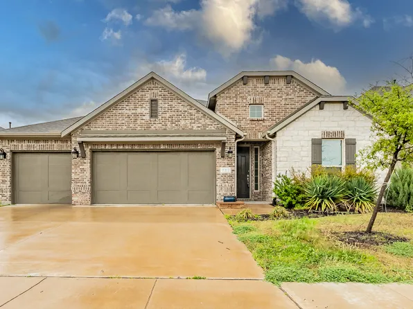 727 Mahogany Ln, Forney, TX 75126