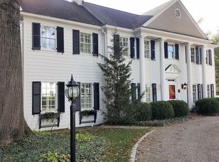 324 Mockingbird Hill Rd, Louisville, KY 40207