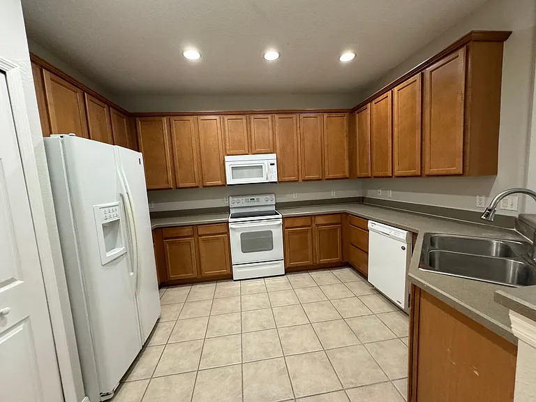 10360 Sandy Marsh Ln — Photo 6