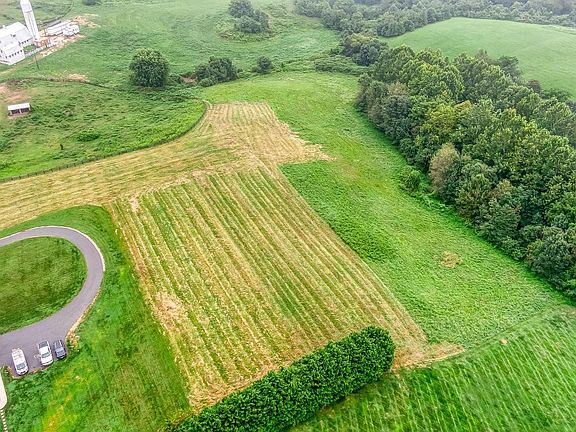 2nd image of 2301 Victorian View Ct