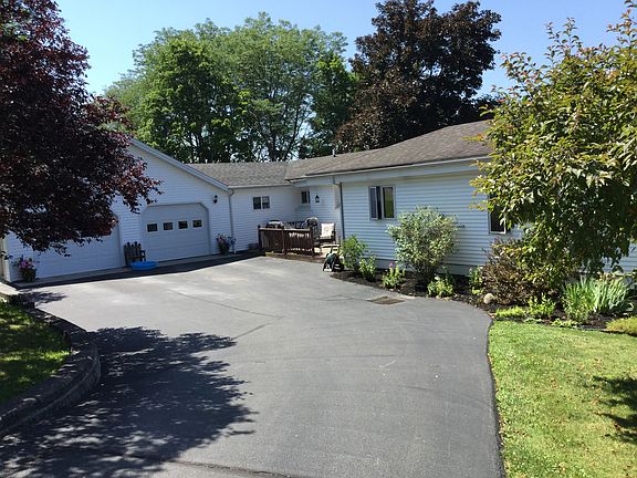 Highland Ave driveway