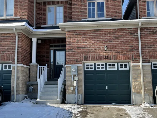 32 Greenwood Dr, Essa, ON L3W 0N5