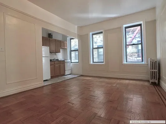 Rented by Sovereign Associates | media 9