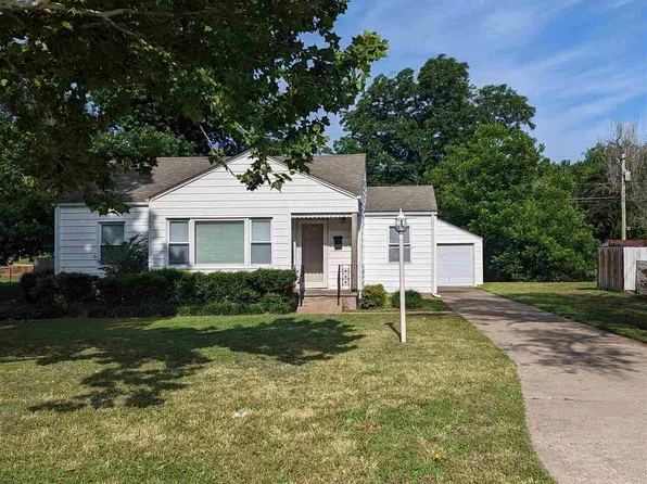 836 N 2nd St, Ponca City, OK 74601