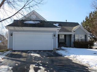 2087 Green Bridge Ln, Hanover Park, IL