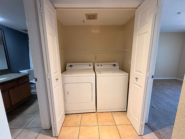 1020 La Terraza Cir #306 — Photo 13