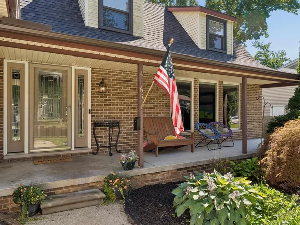 4165 Surrey Ln, Fort Gratiot, MI 48059