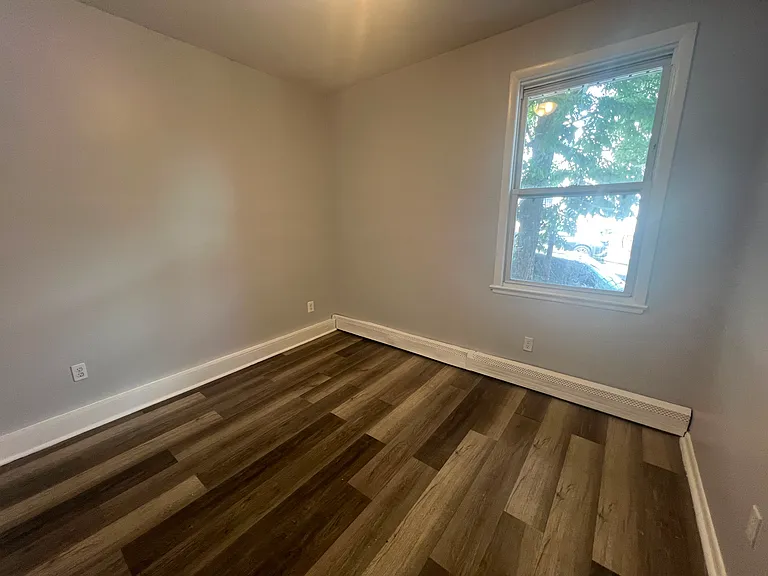 39 N 3rd St #1R — Photo 7