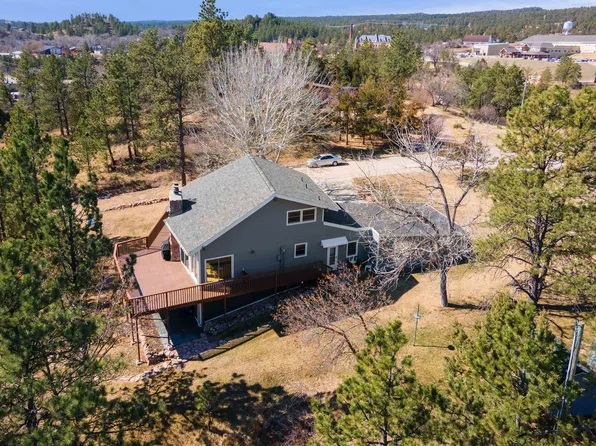 838 Walnut Ave, Hot Springs, SD 57747