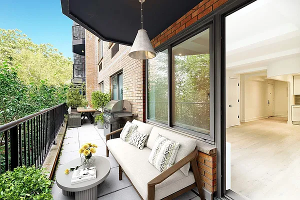 Sold by Sotheby's International Realty | media 1