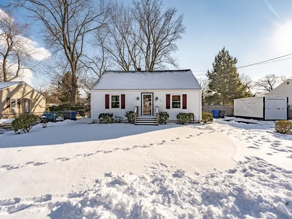 19 Mary Louise St, Springfield, MA 01119