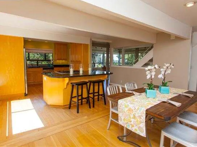 2269 Mastlands Dr — Photo 8