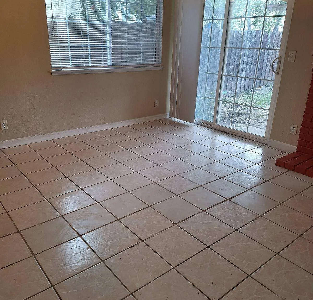 3 bed, 1470 sqft, $2,395 — Photo 4