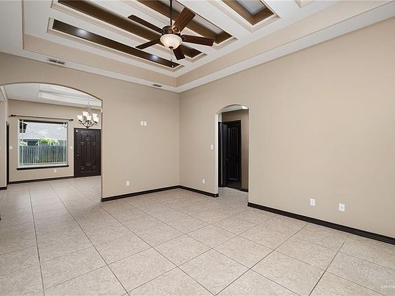 3rd image of 327 Kika De La Garza St