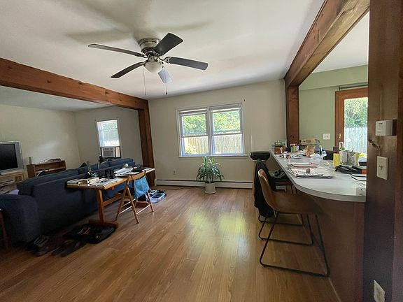 5th image of 28 Gurley Rd