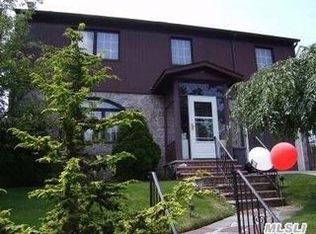 5330 Morenci Ln, Flushing, NY 11362