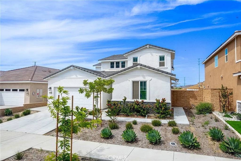 4 bed, 3.5 bath, 3091 sqft, $3,650 — Photo 2