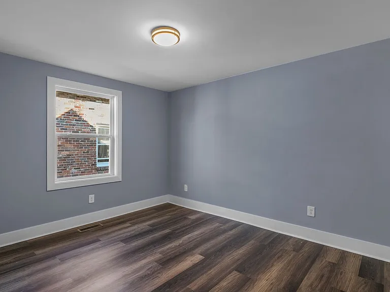 1612 Knowles St — Photo 22
