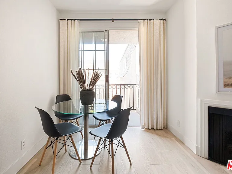 585 N Rossmore Ave #506 — Photo 3