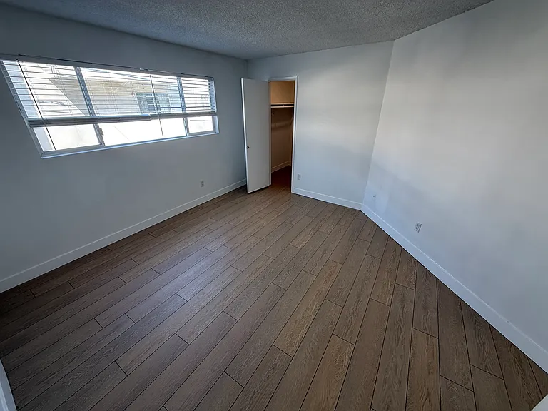 1218 McClellan Dr #108 — Photo 4