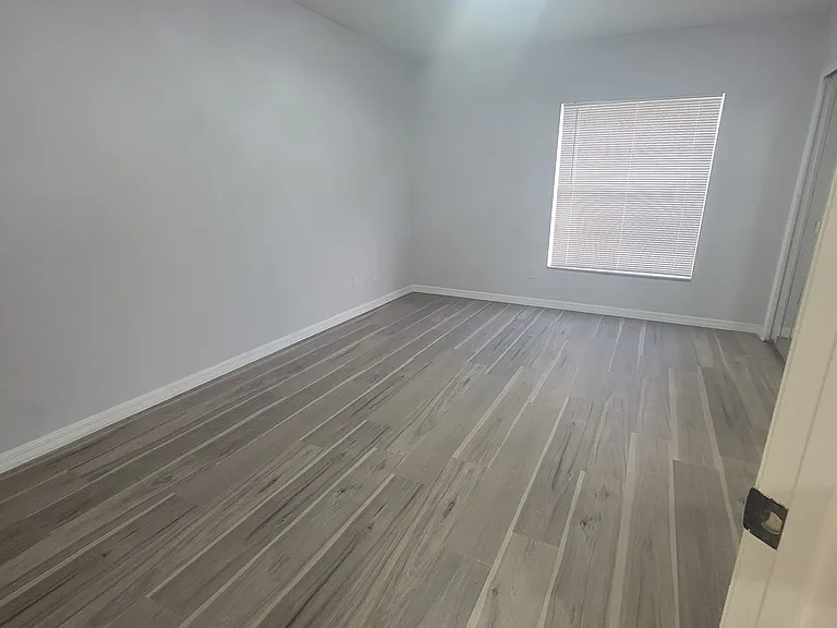 4437 Cluster Dr — Photo 10