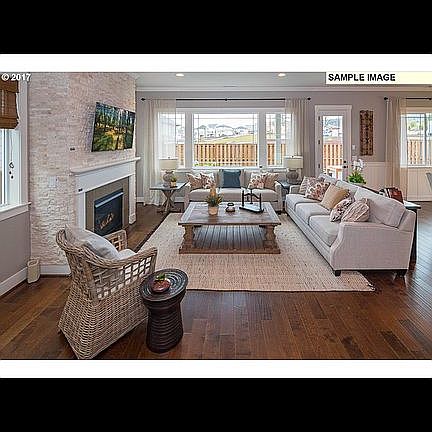 4th image of 17384 Sw Clementine St.