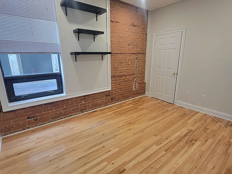 51 Bank St #2A — Photo 5