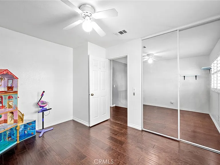 10703 Valley Dr — Photo 24