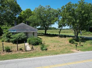 1292 Charlottes Rd, Clinton, SC 29325