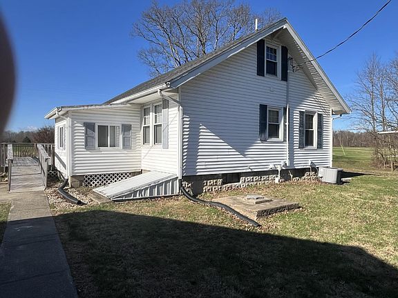 3rd image of 15998 Burke Benning Rd