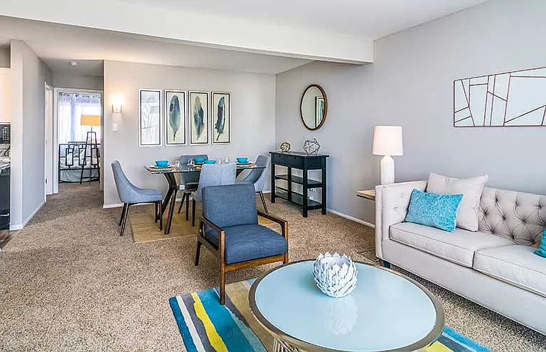 The Lakes at Fountain Square Apartment Homes — Photo 3