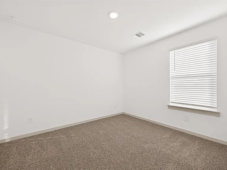 1107 Lakes Edge Ln — Photo 37
