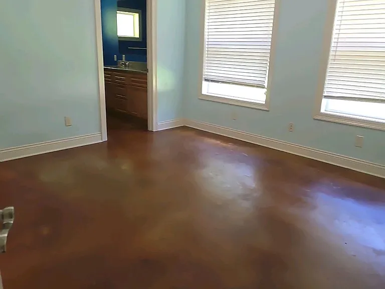 1107 Glenwood Dr — Photo 3