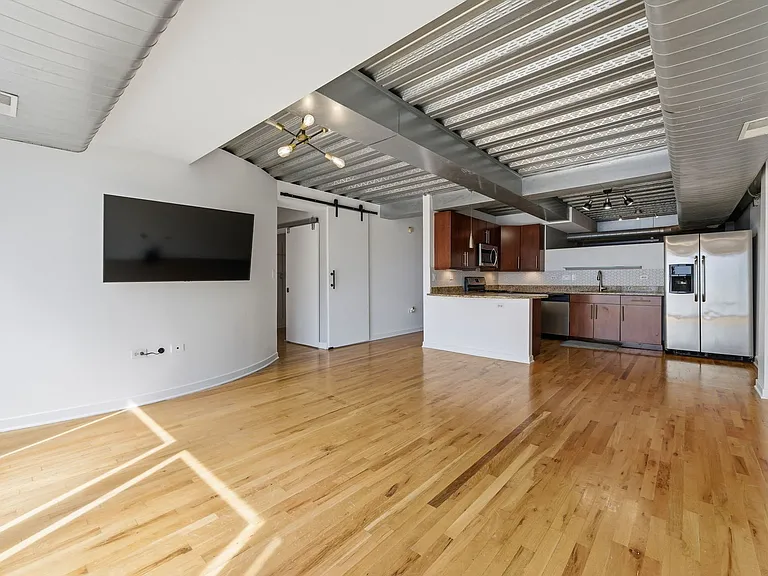 1910 S Indiana Ave #518 — Photo 3