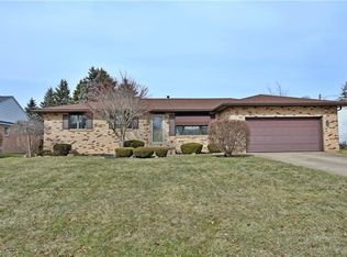 2055 Glenn Dr NE, Warren, OH