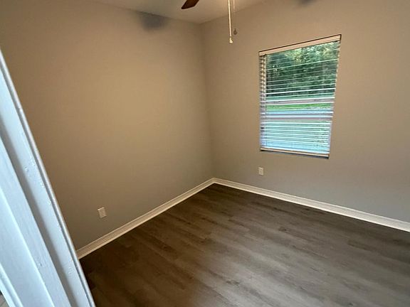 5th image of 4124 Tugas St