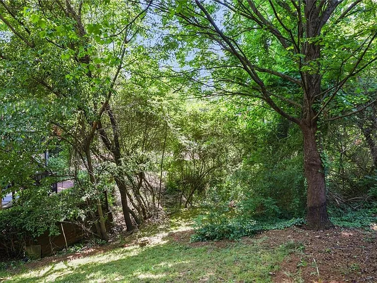 2024 Wrights Mill Cir NE — Photo 31