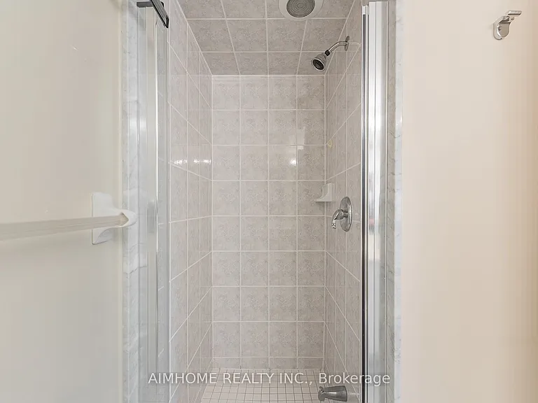 30 Harrison Garden Blvd #1106 — Photo 29