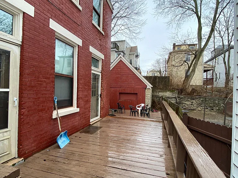 440 Ada St — Photo 2