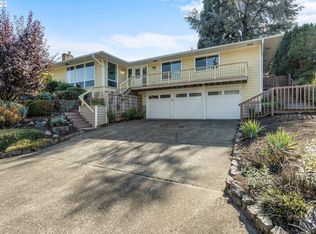 2908 SW Plum Ct, Portland, OR 97219