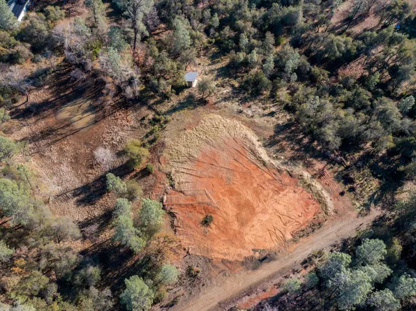 15517 Millie Dr, Redding, CA 96001