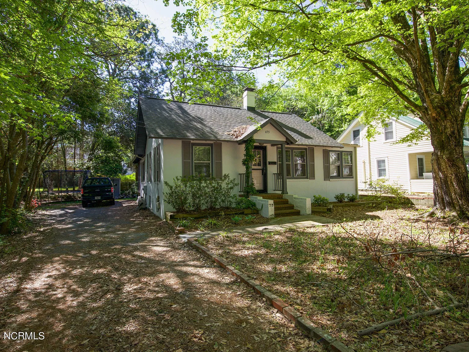 2 bed, 1.0 bath, 1132 sqft, $1,600 — Photo 3