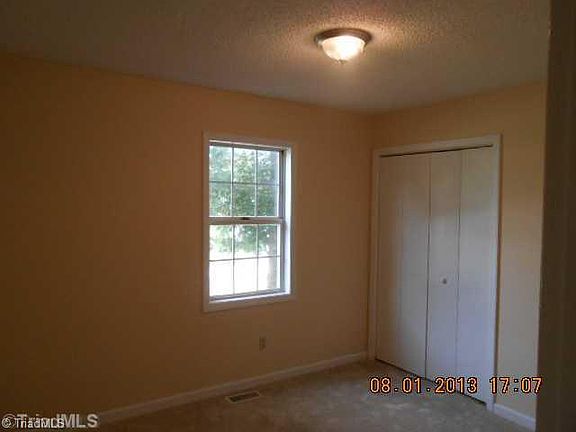 5th image of 816 Virginia St