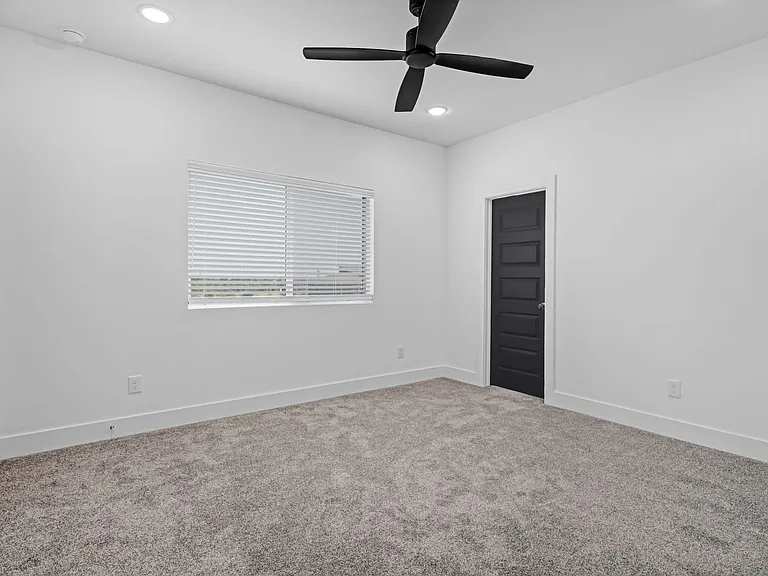 3001 Alpha Wolf Ct — Photo 24