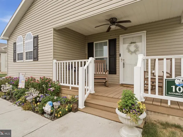 105 Glenridge Dr, Carlisle, PA 17015