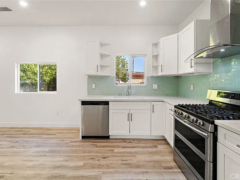 10730 Strathern St — Photo 7